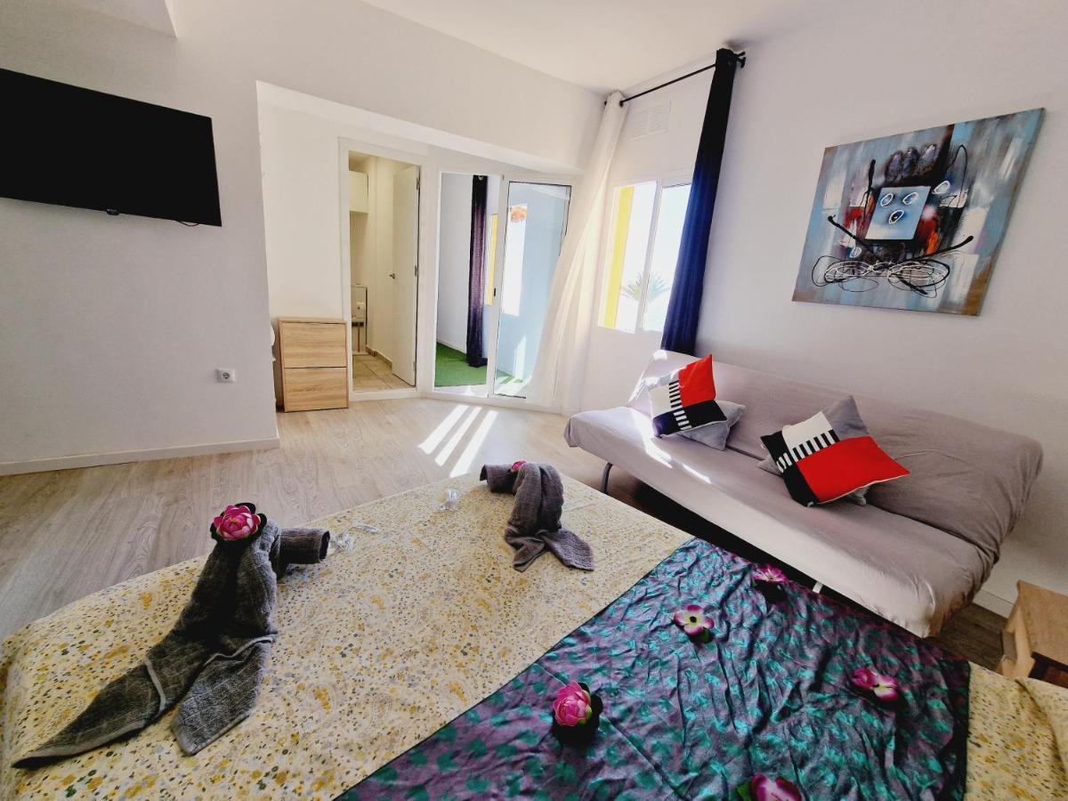 Daniel Beachfront, 2 Rooms Wifi Free Playa de las Américas Extérieur photo